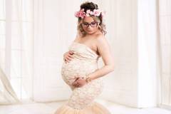 1_Shooting-bebe-shooting-grossesse-lyon-photographe-naissance-maternite-studio-photo-26