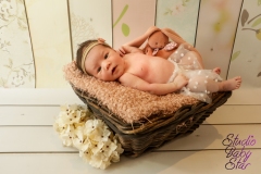 Studio-Baby-star-meilleur-photographe-naissance-top-grossesse-lyon-meyzieu-decines-bron-bourgoin-17